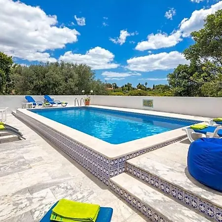 Carvoeiro Sleeps 6 Pool Air Con Wifi ヴィラ *